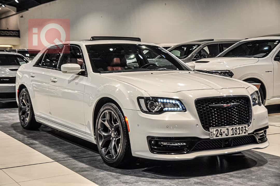 كرايسلر 300